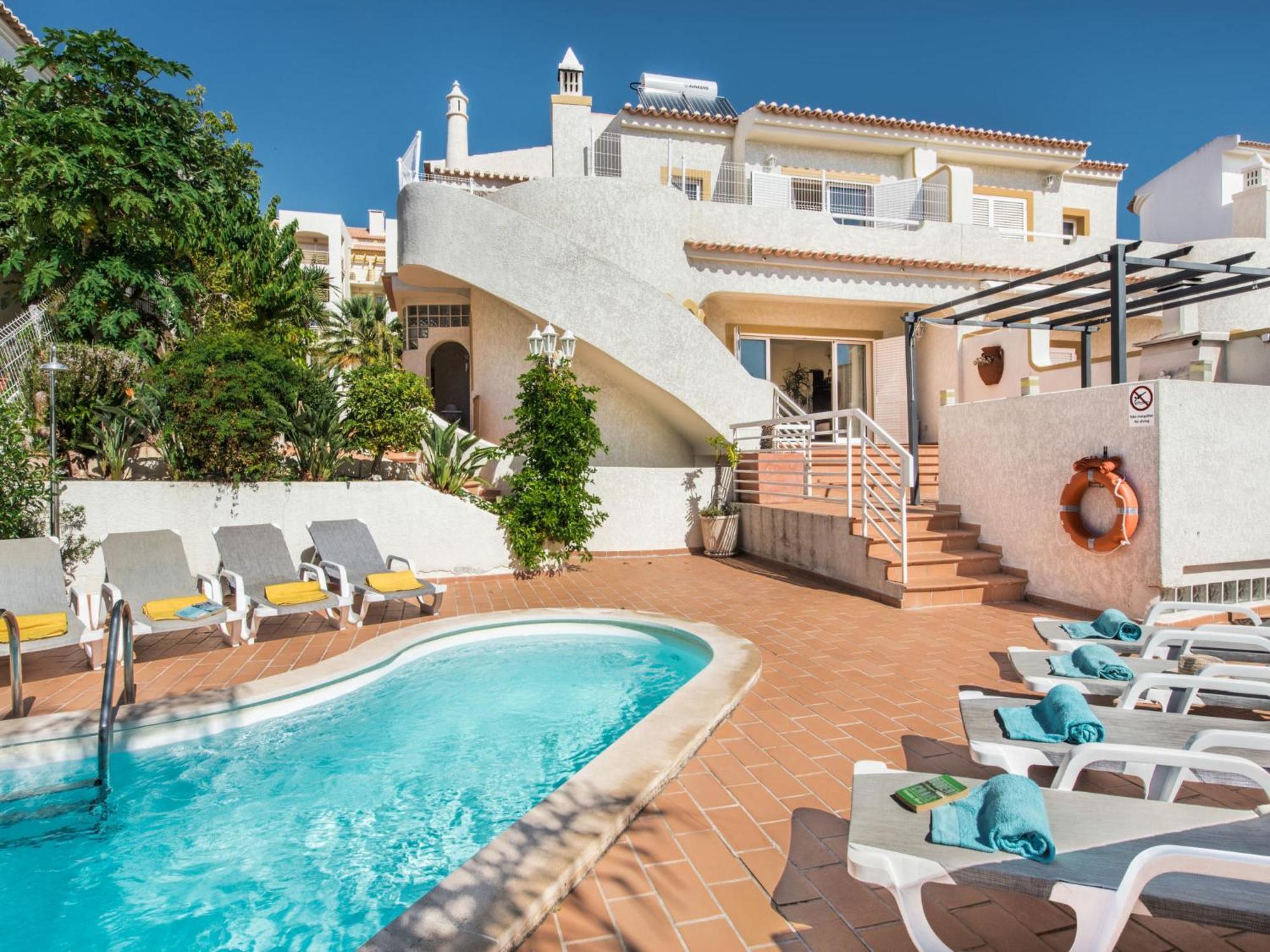 Hébergement de vacances Camelias By Interhome